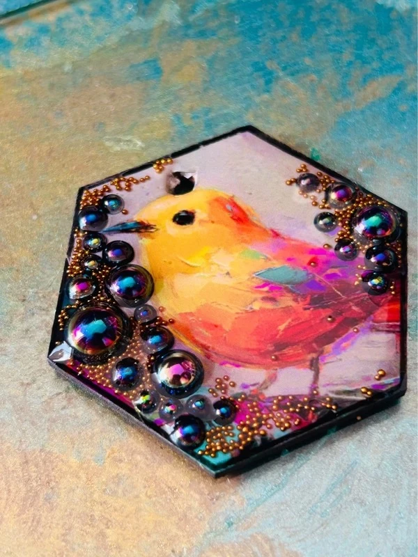Pendentif bois oiseau multicolore – photo 2